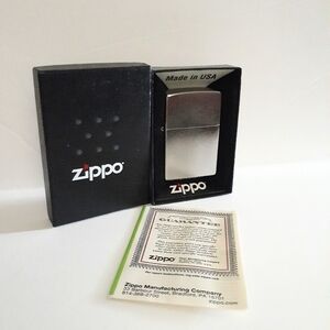 Zippo new with box silver mens Womens windproof